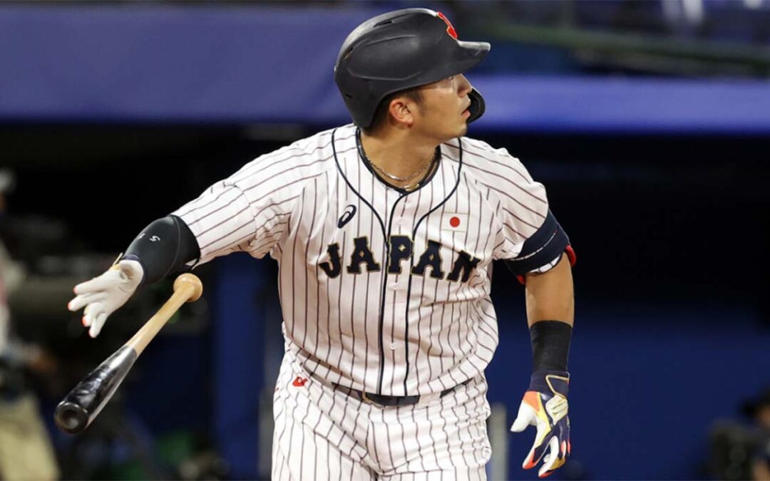 Japanese Star Seiya Suzuki signs with the Cubs